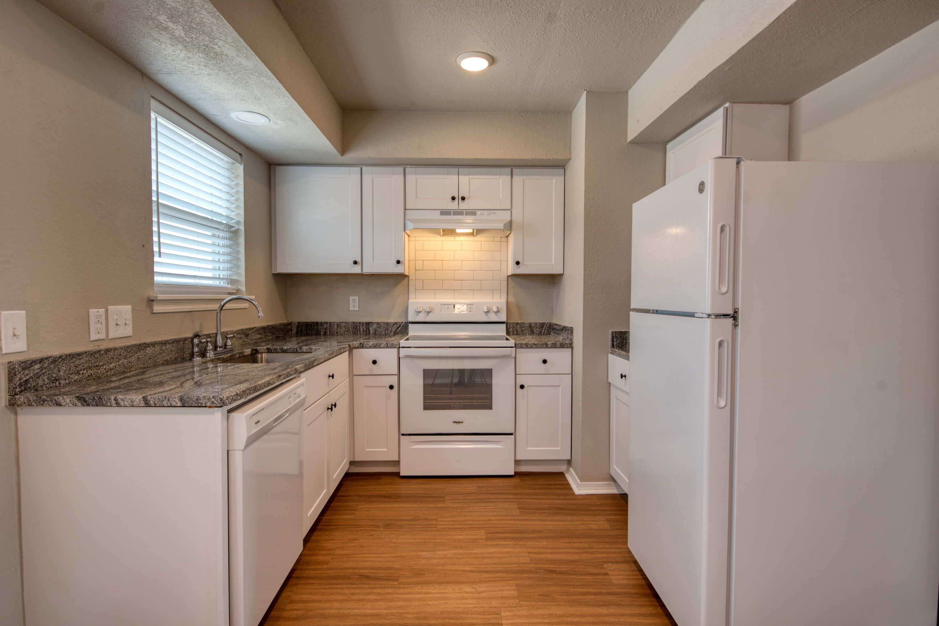 1001 E Maint ST, Apt B - 1