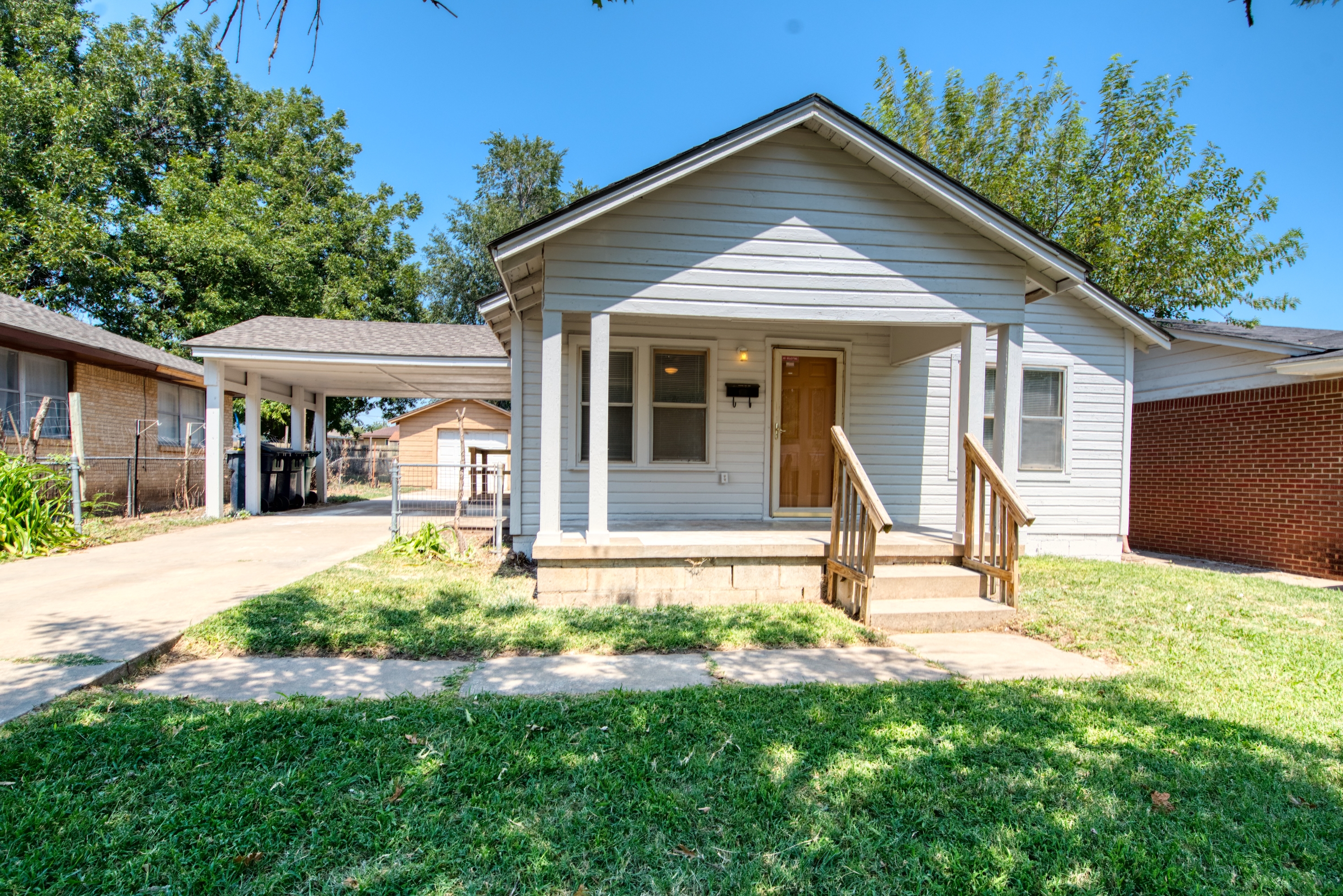 4037 NW 14th ST